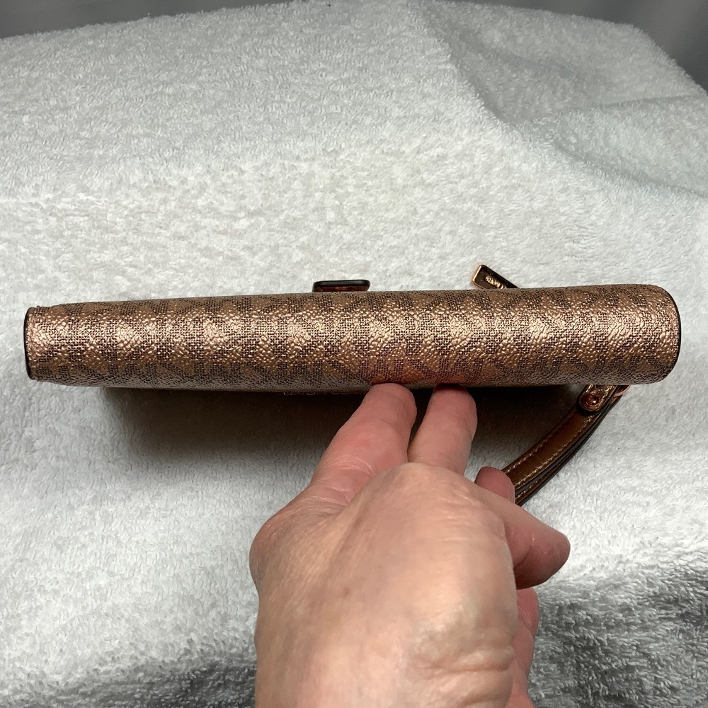 Michael Kors Jet Set Travel Large Double Zip Wristlet - Picture 10 of 16